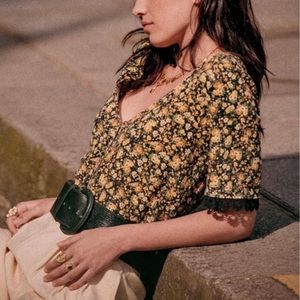 Sézane Celia t-shirt v-neck short sleeve button up